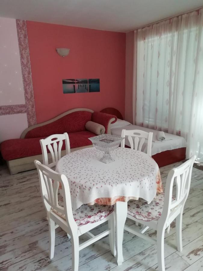 Guest House Orchidea Pomorie Exterior foto